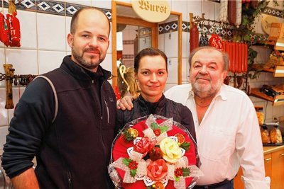 Wolf-Dietrich, Janine und Friedrich Piehler (von links) lenken die Geschicke der traditionellen Werdauer Fleischerei nun bereits in dritter und vierter Generation.