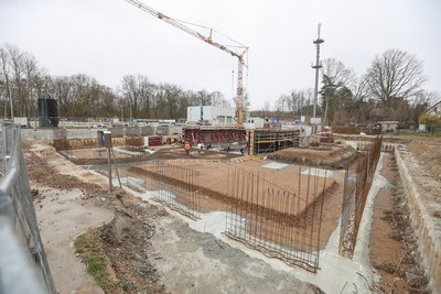 Derzeit wird das neue Rechenhaus gebaut, eine der ersten Stationen des Wassers in der Kläranlage.