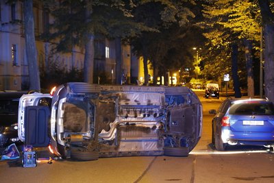 Das umgekippte Fahrzeug blockierte die Neefestraße.