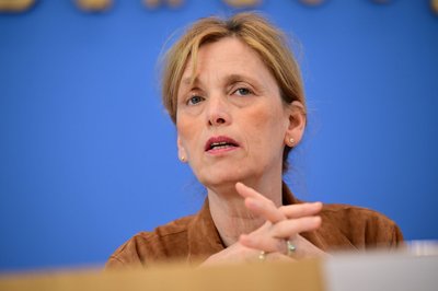 Die Bildungsministerin hält spürbare Verbesserungen bei der Bildung für möglich.