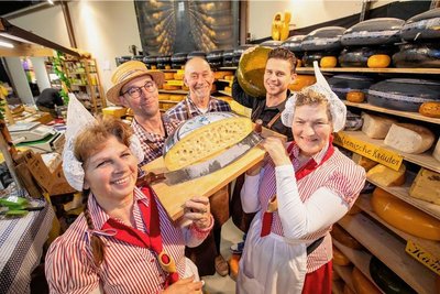 Waren mit Käse aus Holland dabei: Teuni, Rien, Jan, Rene und  Berthe van Vliet. 