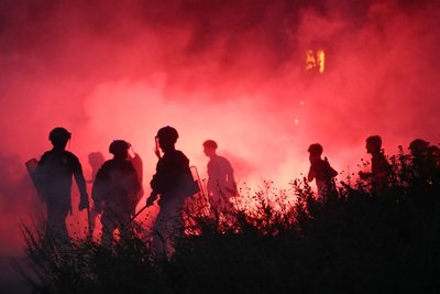 Bei den Ausschreitungen rund um den PSG-Sieg in der Champions League wurden knapp 900 Menschen in Frankreich festgenommen. (Archivbild)