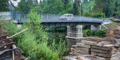 Die neue Schönthalbrücke im Augustusburger Ortsteil Hennersdorf.