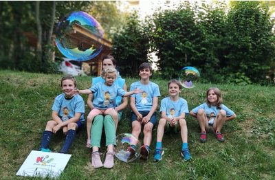 Während des Lockdowns animierte die Kindersportschule Familien, draußen gemeinsam Sport zu treiben.