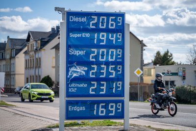 Nachdem der Dieselpreis am Donnerstagmorgen in der Region Spitzenwerte von bis zu 2,21 Euro erreicht hatte, sank er bis zum Nachmittag vielerorts wieder – wie hier in Mittweida.