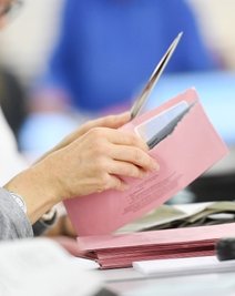 Wer per Briefwahl abstimmen will, muss einen Wahlschein beantragen. 