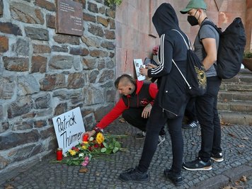 Am Freitag wurde in Hohenstein-Ernstthal des von Neonazis ermordeten Patrick Thürmer gedacht - und mit ihm aller Opfer rechter Gewalt.