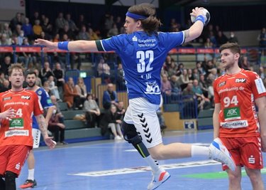 Aues Kevin Lux ist nach sieben Monaten wieder auf der Platte zurück. Gegen Nordhorn-Lingen gelang dem Kreisläufer ein Tor. 