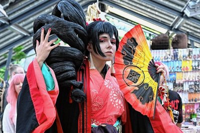 Noukon ist im Manga "Kinder des Fegefeuers" zu Hause. 2,5 Kilogramm wiegt die Haarpracht, die öfter der Stützung bedurfte.