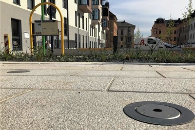 Das Wasserspiel auf dem neu gestalteten Solbrigplatz ist noch außer Betrieb. 