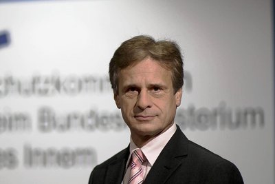 Alexander Kekulé - Virologe aus Halle