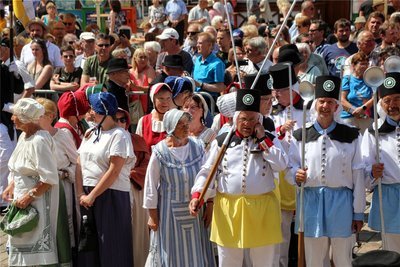 Die Frauengruppe der Freiberger Knappschaft ist fester Bestandteil der Bergparaden.