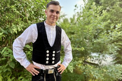 Dachdeckergeselle Luis Giuliano Viertel aus Neuwelt war Jahrgangsbester und strebt als nächstes den Meisterbrief an.