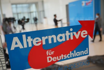 Das Kölner Verwaltungsgericht hat dem Verfassungsschutz Recht gegeben: Der Inlandsgeheimdienst darf künftig voraussichtlich die AfD als Ganzes überwachen. Was bedeutet das für die sächsische AfD?