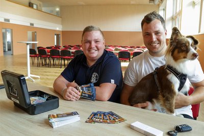 In Oberwiera gehören Lukas Hartig (links) und und Marc Schlegel zu den Organisatoren. Sie haben 300 Tickets verkauft.