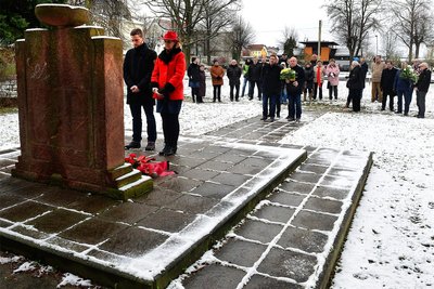 Auch 2015 wurde schon im Volkspark Frankenberg mit einer Kranzniederlegung an die Opfer des Nationalsozialismus erinnert.