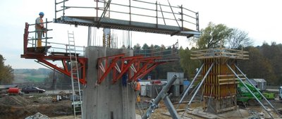
              <p class="artikelinhalt">Nicht nur abgeschiedene Baustellen sind gefragte Orte der Diebe, auch Großbaustellen wie die A 72 (Foto: bei Penig). Vom Bau der A 72 bei Niederfrohna entwendeten Langfinger einen Turbolader.</p>
            
