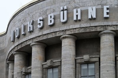 Die Volksbühne in Berlin. (Archivbild)