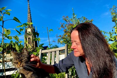 Grisu heißt der Kater von Heike Wenige, Inhaberin des Taschenbuchladens in Freiberg.