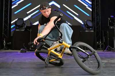 BMX-Profi Chris Böhm hat in Schneeberg für Begeisterung gesorgt.