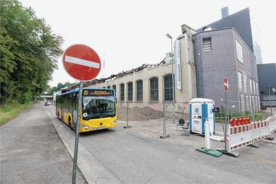 Zwei Wochen nach dem Brand in der Gienanth-Gießerei ist die Schönherrstraße stadtwärts wieder freigegeben.