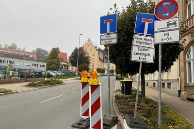 Die Lutherstraße ist bis auf Weiteres noch Sackgasse, hier aus Richtung Tzschirnerplatz.