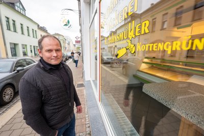 Gerd Jahnsmüller, Chef der „Goldbrötchen“-Bäckerei in Werda-Kottengrün, macht ernst. In Plauen soll eine neue Ära für das Team des Großbäckers beginnen.