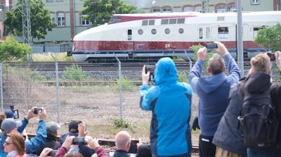 Nach aufwendiger Restaurierung soll der historische Schnellzug künftig bei Sonderfahrten Eisenbahn-Nostalgie verbreiten. 