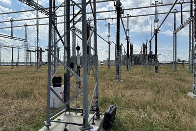 Das Brummen kommt aus dem Umspannwerk des Solarparks.