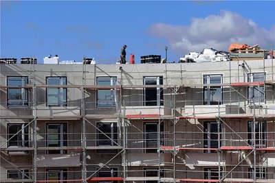 Auf den Baustellen wird zunehmend das Material knapp. Vor allem im Hochbau haben die Firmen Probleme, Baustoffe zu beschaffen. 