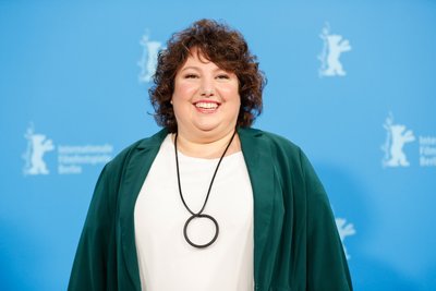 Meltem Kaptan hat für ihre schauspielerische Leistung in „Rabiye Kurnaz gegen George W. Bush“ (2022) zahlreiche Preise gewonnen.
