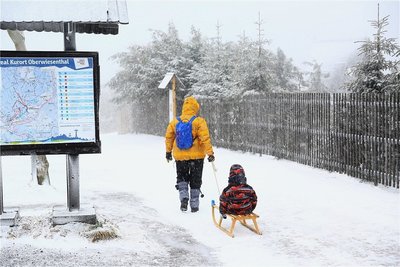Auf dem Fichtelberg ist der Winter zumindest vorübergehend zurückgekehrt. 