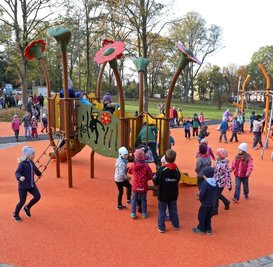 Der Spielplatz im Stadtpark von Oberlungwitz soll aus Mitteln des Bürgerhaushaltes erweitert werden. In dieses Vorhaben ist auch der Jugendbeirat einbezogen.