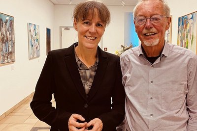 Hofer Oberbürgermeisterin Eva Döhla und ihr Vater, Dieter Döhla, der im Herbst 1989 als OB den Ansturm der Noch-DDR-Bürger bewältigte.