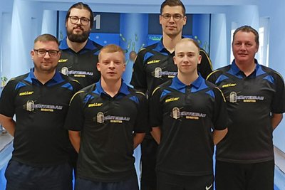 Der Meister der 2. Bezirksklasse (Staffel 1) heißt TSV Geyer (hinten v. l. n. r.: Franz Sonntag, Markus Sonntag; vorn v. l. n. r.: Silvio Dick, Felix Nestler, Markus Mehner, Rocco Distelmeier).