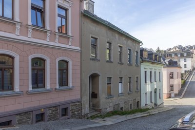 Die Schrottimmobilie an der Hans-Sachs-Straße.