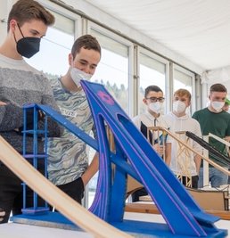 120 Schüler fertigten als Einzelperson oder im Team 57 Modelle.
