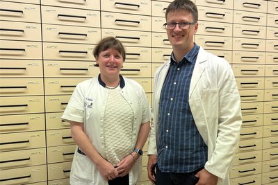 Constanze Köhler und Kurt Stampniok sind Apotheken-Inhaber in Frankenberg. Stampniok nimmt mit Sonnen- und Katharinen-Apotheke am neuerlichen Protest teil.