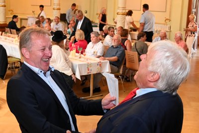 Bürgermeister, die sich verstehen: Ronny Hofmann aus Lunzenau und Dieter Greysinger.