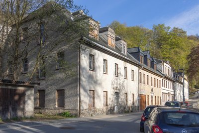 Ebenfalls in Buchholz: Das Mehrfamilienhaus an der Waldschlößchenstraße. Die einzige der elf Immobilien, die sich in städtischer Hand befindet.