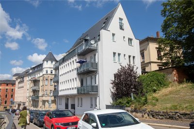 Eines der sanierten Frank Müller-Häuser am Plauener Hradschin. Auch die Gerüstbauer der Firma Scheer waren dort an der Sanierung beteiligt.