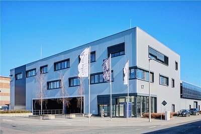 Meyer Burger fertigt im Freiberger Industriegebiet Saxonia Solarmodule. 