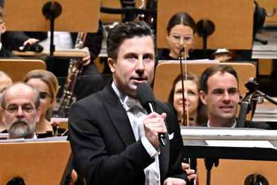 Generalmusikdirektor Benjamin Reiners hat sich in seiner ersten Chemnitzer Saison in die Herzen des Publikums gespielt.