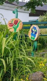 Die hölzernen Blumen in der Stadt waren eine Initiative des Forum Scheibenberg/Oberscheibe.