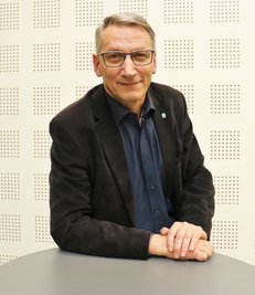Flöhas OB Volker Holuscha (Linke).