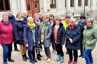Wollen Menschen auf dem letzten Weg begleiten: Mehrere Frauen und Männer haben sich für dieses besondere Ehrenamt ausbilden lassen. 