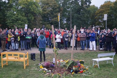 Zur Gedenkveranstaltung kamen nicht nur Zwickauer, sondern auch etliche Teilnehmer aus dem Umland.