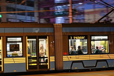 Vor allem am Abend müssen sich die Chemnitzer bei Bus und Bahn derzeit arg einschränken. Nach 19 Uhr gilt im Nahverkehr der 30-Minuten-Takt. 