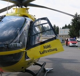 Die Feuerwehr musste die Landung eines Rettungshubschraubers absichern. 