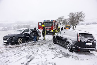 Dem vorausgegangen war ein Unfall mehrerer Fahrzeuge am Abzweig Viehweg.